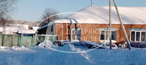 Дом в Удмуртия, Сарапульский район, д. Оленье Болото Пушкинская ул., 4 ...