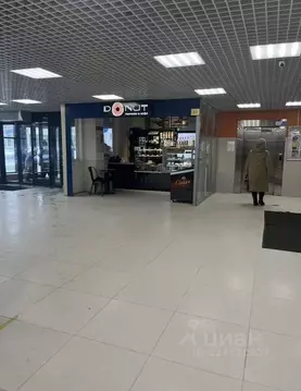 Торговая площадь в Санкт-Петербург, Санкт-Петербург, Красное Село ...