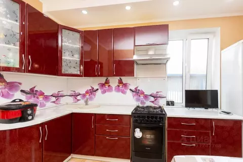 Дом в Оренбургская область, Оренбургский район, Нежинский сельсовет, ...