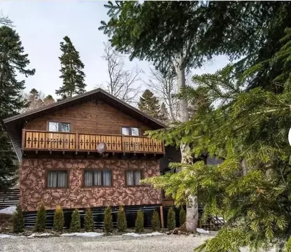 Дом в Карачаево-Черкесия, Зеленчукский район, с. Архыз  (160 м)