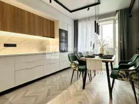 Продается 3-комнатная квартира