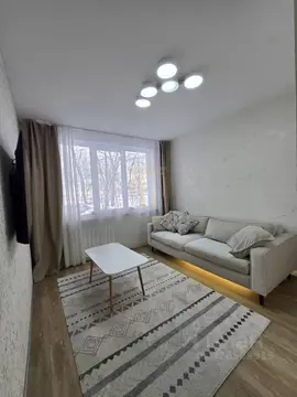 3-к кв. Санкт-Петербург ул. Антонова-Овсеенко, 19К3 (59.9 м)