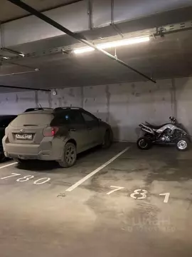 Гараж в Санкт-Петербург бул. Александра Грина, 1 (15 м)