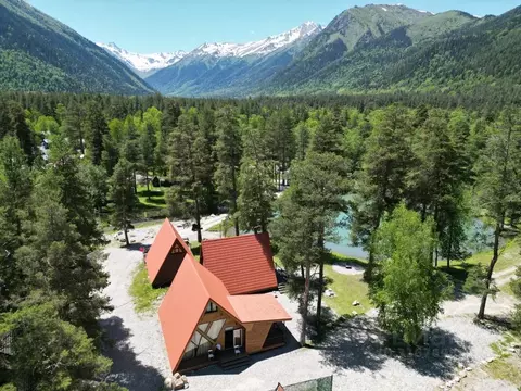 Дом в Карачаево-Черкесия, Зеленчукский район, с. Архыз  (72 м)