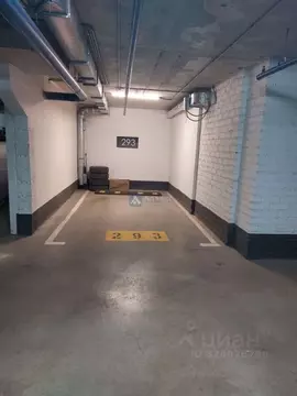 Гараж в Тюменская область, Тюмень ул. Первооткрывателей, 12 (13 м)