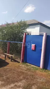 Дом в Саратовская область, Романовский район, с. Большой Карай ул. ...