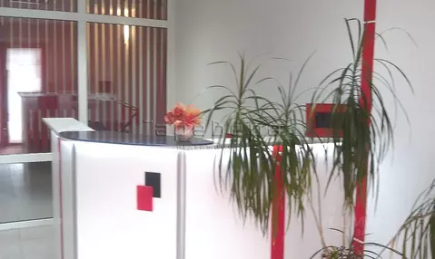 Помещение свободного назначения в Красноярский край, Красноярск ул. ...