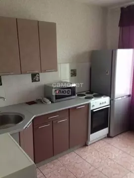 2-к кв. Свердловская область, Екатеринбург ул. Чекистов, 9 (50.0 м)