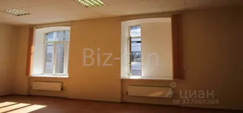 Офис в Санкт-Петербург 6-я Васильевского острова линия, 63 (39 м)