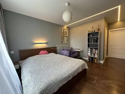 3-к кв. Санкт-Петербург Кременчугская ул., 9К1 (70.0 м)