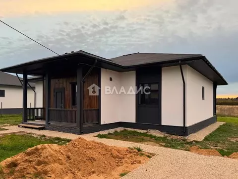 Дом в Калужская область, Жуковский муниципальный округ, Чубарово ...