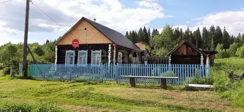 Дом в Свердловская область, Верхнесалдинский муниципальный округ, пос. ...