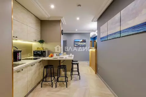 Продается 4-комнатная квартира