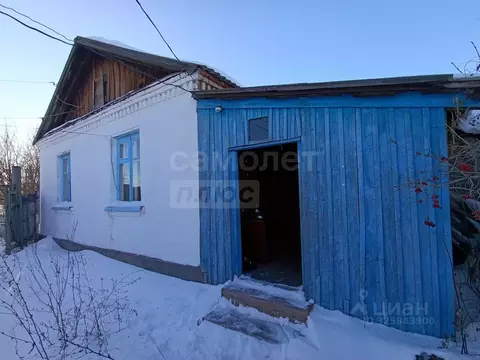 Дом в Оренбургская область, Октябрьский район, с. Марьевка Парковая ...