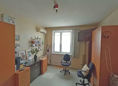 Продается комната в 2-комнатной квартире