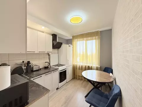 2-к кв. Оренбургская область, Оренбург просп. Гагарина, 43/3 (52.6 м)