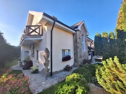 Дом в Самарская область, Ставропольский район, с. Подстепки Набережная ...