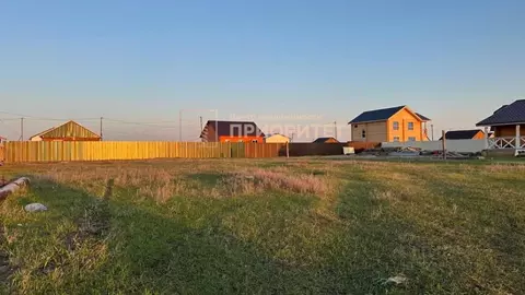 Участок в Саха (Якутия), Якутск городской округ, с. Хатассы ул. ...