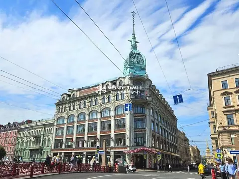 Торговая площадь в Санкт-Петербург наб. Реки Мойки, 73 (795 м)