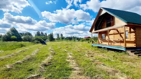 Дом в Ленинградская область, Киришский район, Пчевжинское с/пос, Белая ...