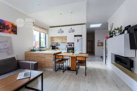 Продается 3-комнатная квартира