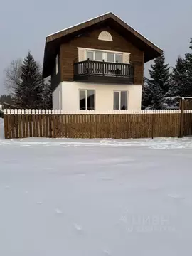 Дом в Свердловская область, Ревда муниципальный округ, с. Мариинск ул. ...
