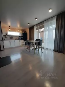 Дом в Ленинградская область, Ломоносовский район, Виллозское городское ...