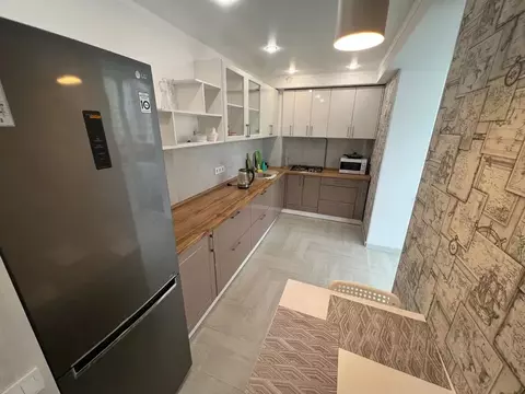 1-к кв. Крым, Евпатория просп. Победы, 87Бк1 (38.0 м)