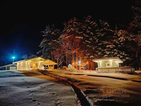 Дом в Карелия, Олонецкий район, Ильинское с/пос, с. Нурмойла ул. ...