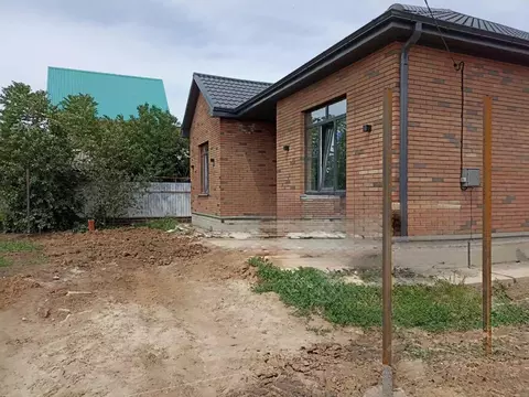 Дом в Ростовская область, Волгодонск Набережная ул. (105 м)