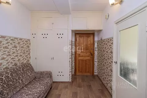 2-к кв. Тюменская область, Тюмень ул. Хохрякова, 32 (61.7 м)