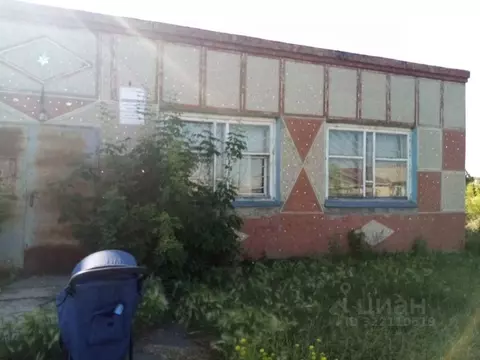 Дом в Омская область, Таврический район, с. Карповка Советская ул. ...