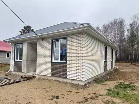 Дом в Тюменская область, Тюменский муниципальный округ, пос. ...