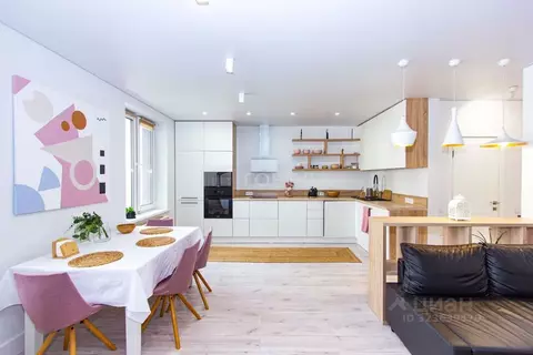 3-к кв. Новосибирская область, Новосибирск ул. Немировича-Данченко, ...