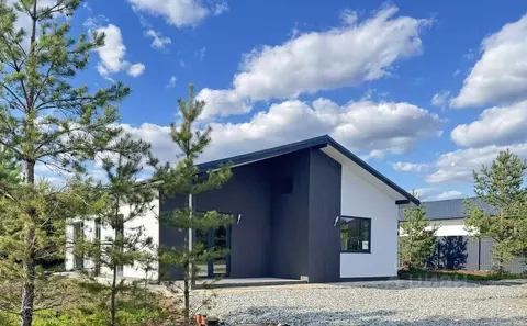 Дом в Свердловская область, Белоярский муниципальный округ, пос. ...