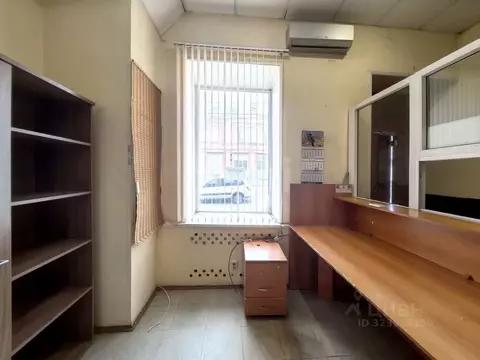 Помещение свободного назначения в Саратовская область, Саратов ул. ...