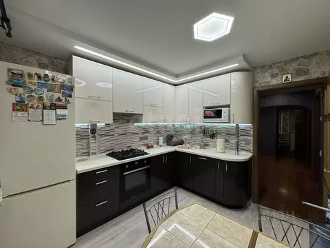 3-к кв. Коми, Сыктывкар Октябрьский просп., 194 (68.3 м)