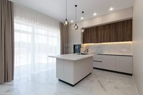 Коттедж в Тюменская область, Тюменский район, с. Перевалово ул. ...