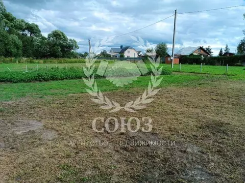 Участок в Калужская область, Перемышльский район, Ахлебинино с/пос, д. ...