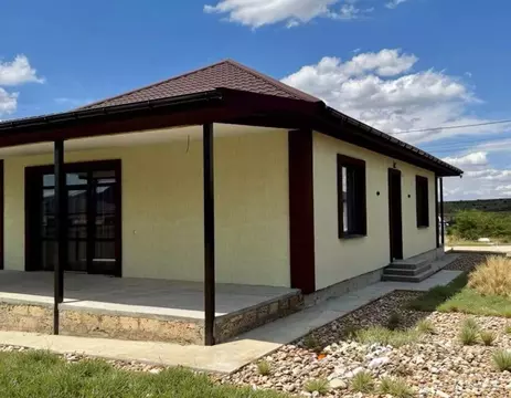 Дом в Крым, Симферопольский район, Добровское с/пос, с. Заречное ул. ...