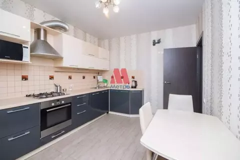 3-к кв. Ярославская область, Ярославль ул. Брагинская, 13к2 (80.1 м)