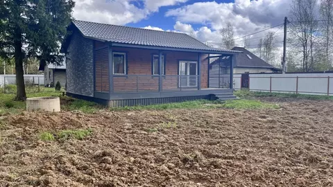 Дом в Калужская область, Жуковский район, Истье с/пос, Дубрава-2 СНТ  ...