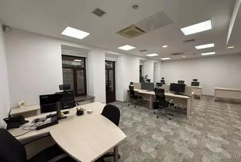 Офис в Москва ул. Большая Якиманка, 17/2С1 (215 м)