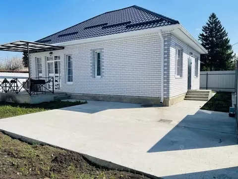 Дом в Краснодарский край, Динской район, Новотитаровская ст-ца ...