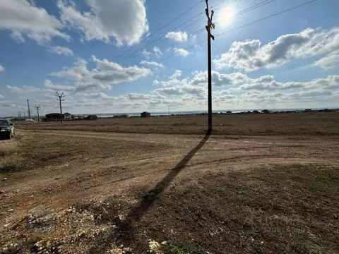 Участок в Крым, Черноморский район, с. Межводное ул. Миндальная, 2 ...