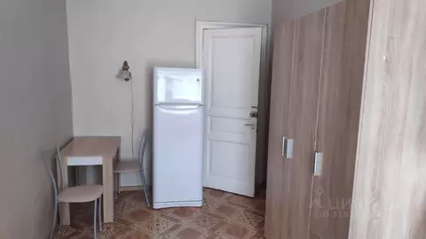 Комната Санкт-Петербург Старо-Петергофский просп., 37 (14.0 м)