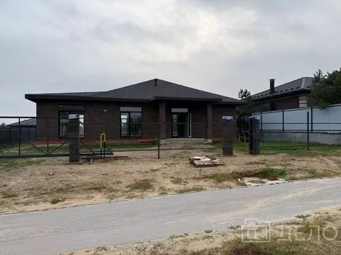 Дом в Рязанская область, Рязанский район, Дубровическое с/пос, с. ...