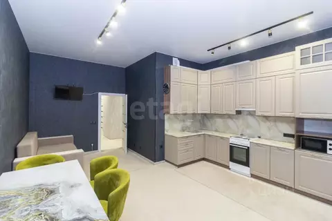 2-к кв. Тюменская область, Тюмень ул. Фармана Салманова, 16 (84.4 м)