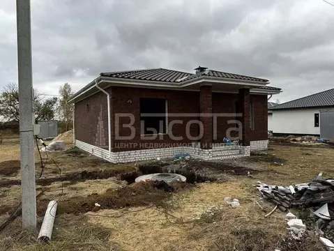 Дом в Воронежская область, с. Новая Усмань ул. Урожайная (100 м)