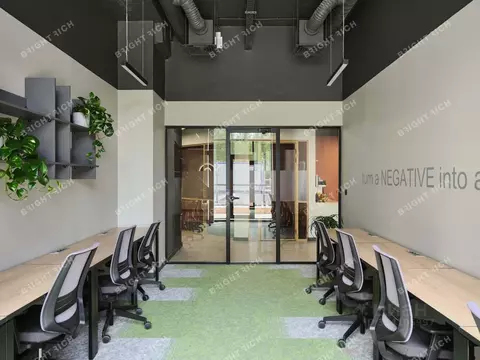 Офис в Санкт-Петербург Малоохтинский просп., 68 (485 м)